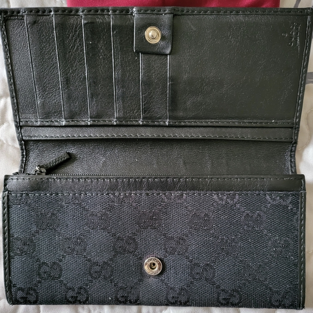Gucci Black Wallet-EUC - Picture 13 of 14